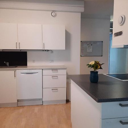 Private Room In A Shared Apartment โอเดนเซ ภายนอก รูปภาพ