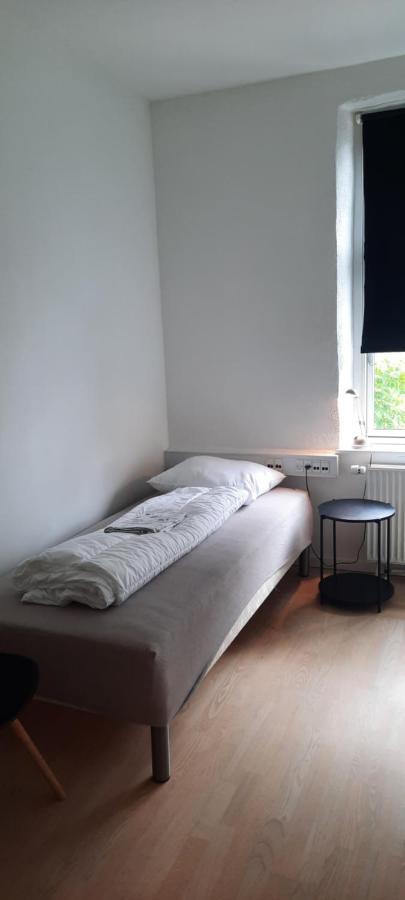 Private Room In A Shared Apartment โอเดนเซ ภายนอก รูปภาพ