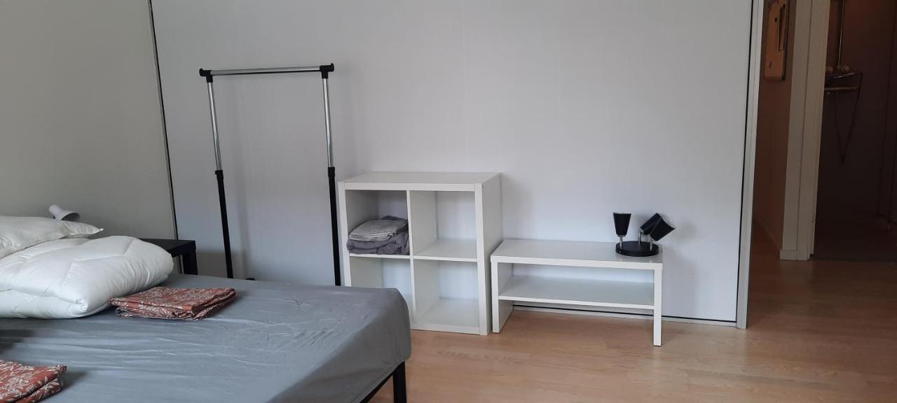 Private Room In A Shared Apartment โอเดนเซ ภายนอก รูปภาพ